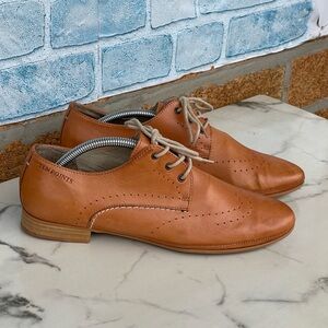 TEN POINTS VERA LACED SHOES SIZE 39/8